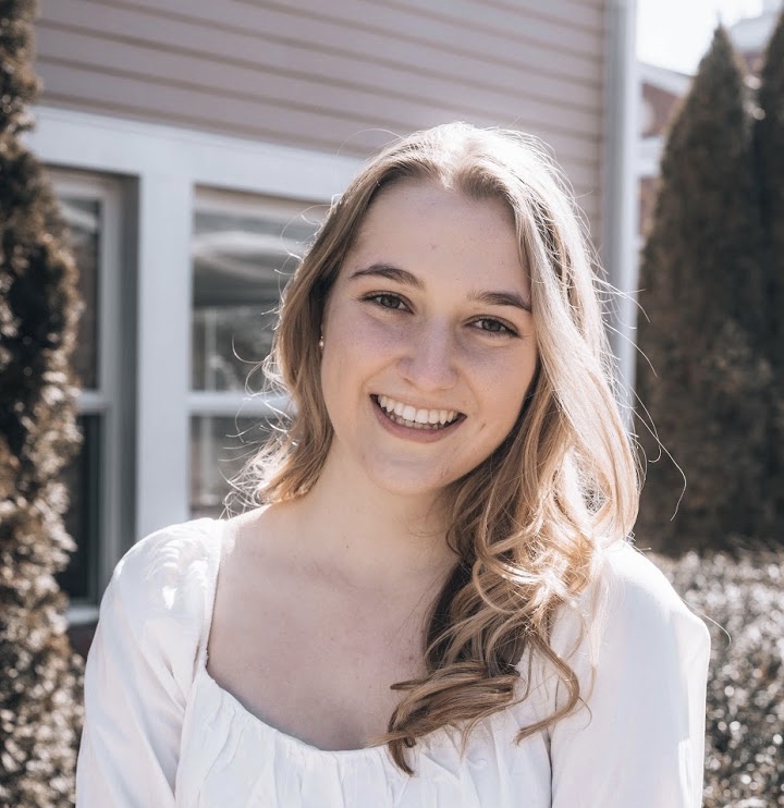 Headshot of Maddie Fayne