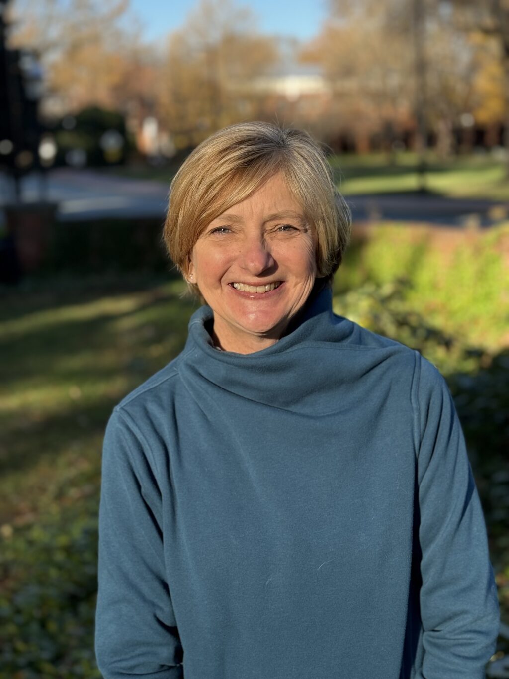 Headshot of Maureen Vandermaas-Peeler