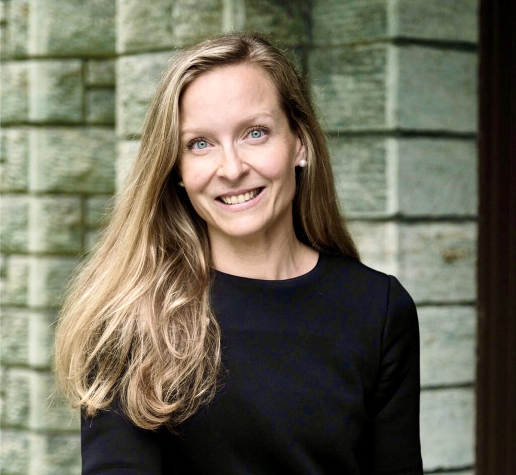 Headshot of Jessica Riddell