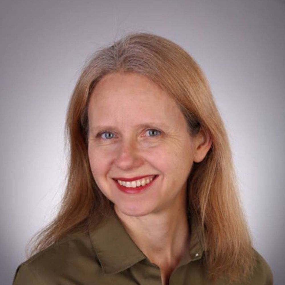 Headshot of Amanda Sturgill