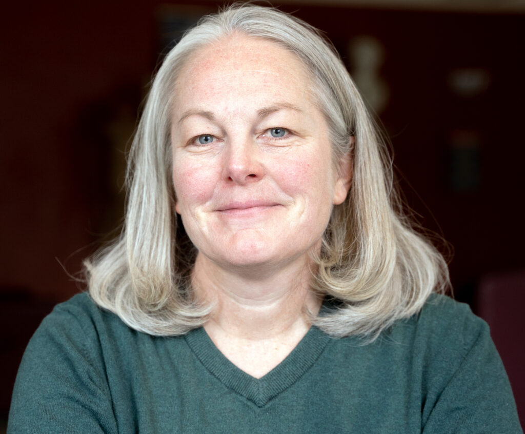 Headshot of Alexis Hart